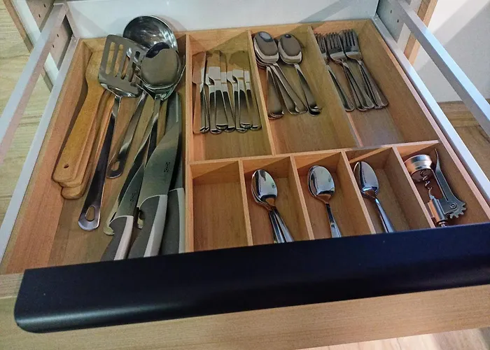 Radiostacja V, Parking Free *